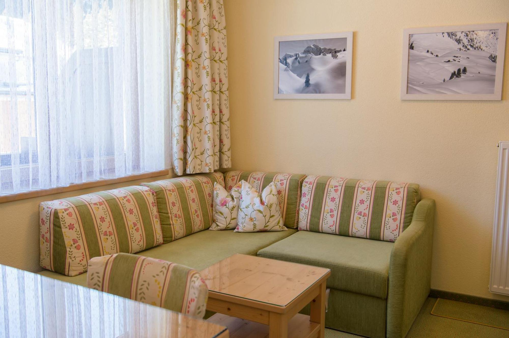 Pension Daniel Lech am Arlberg Room photo