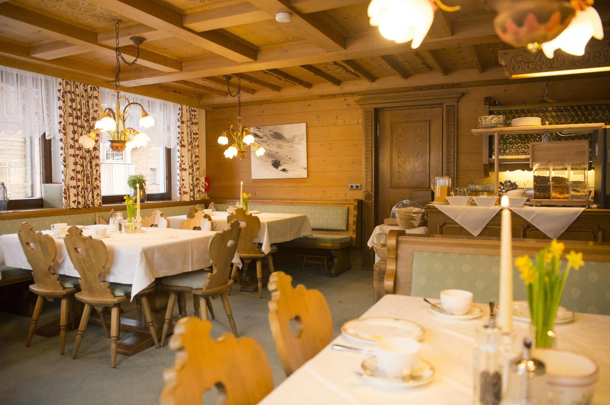 Pension Daniel Lech am Arlberg Exterior photo